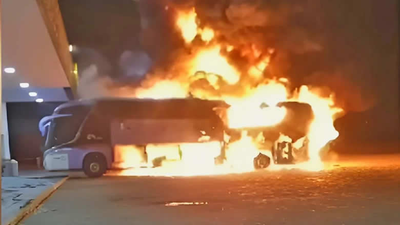 Bomb on The Bus: dirija um ônibus prestes a explodir nesse jogo de